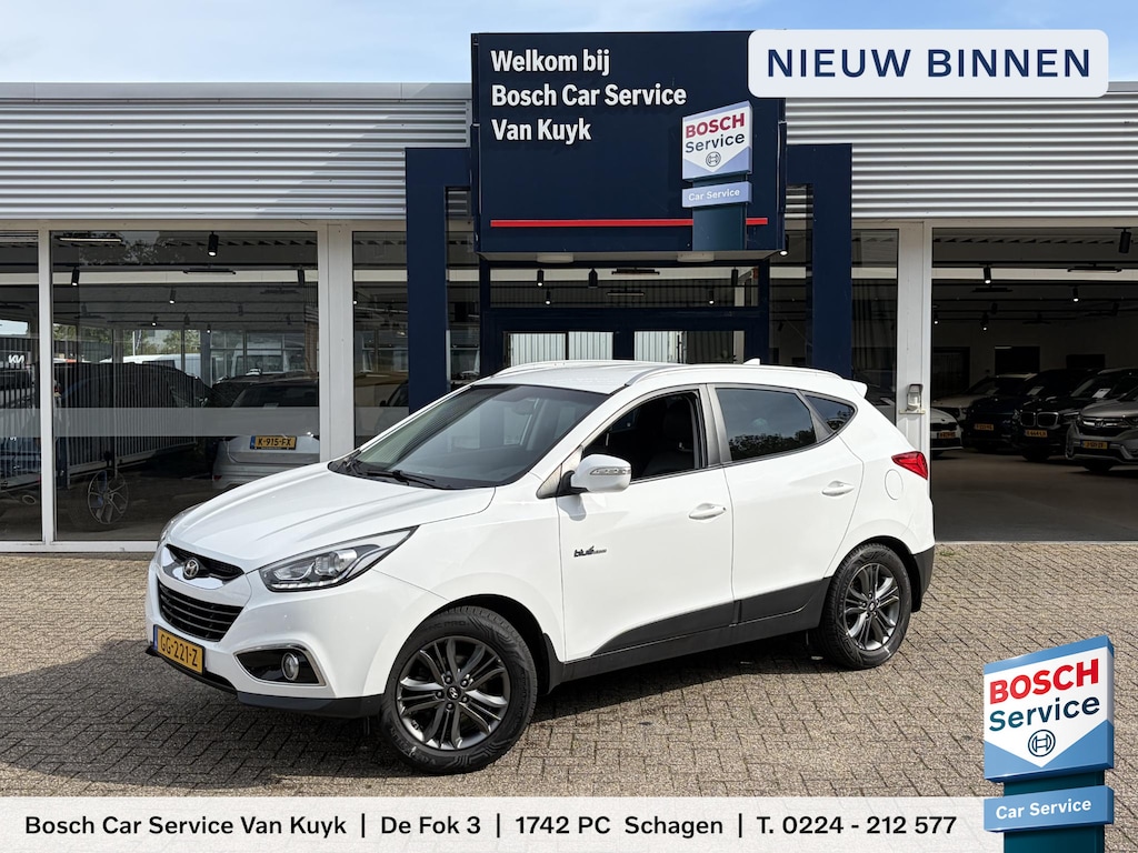 Hyundai ix35 1.6i GDI Go! / NL-Auto / Trekhaak / Half-Leder / Stoelverwarming Voor+Achter / Cruise-Control / Climate-Control / Radio-Bluetooth / Navi / Privacy-Glass / Elektr.-Pakket / PDC-Achter met Camera / LMV 17'' / All-Season / ENZ.