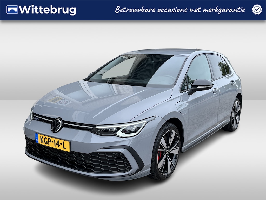 Volkswagen Golf 1.4 eHybrid GTE / AUTOMAAT/ 245 PK/ BLACK STYLE/ ELEK. TREKHAAK/ CAMERA/ PARK. SENSOREN/ STOEL-STUURVERWARM./ TRAVEL ASSIST/ ADAPT. CRUISE/ APP CONNECT/ NAVI/ CLIMA/ DAB/ 18" LMV