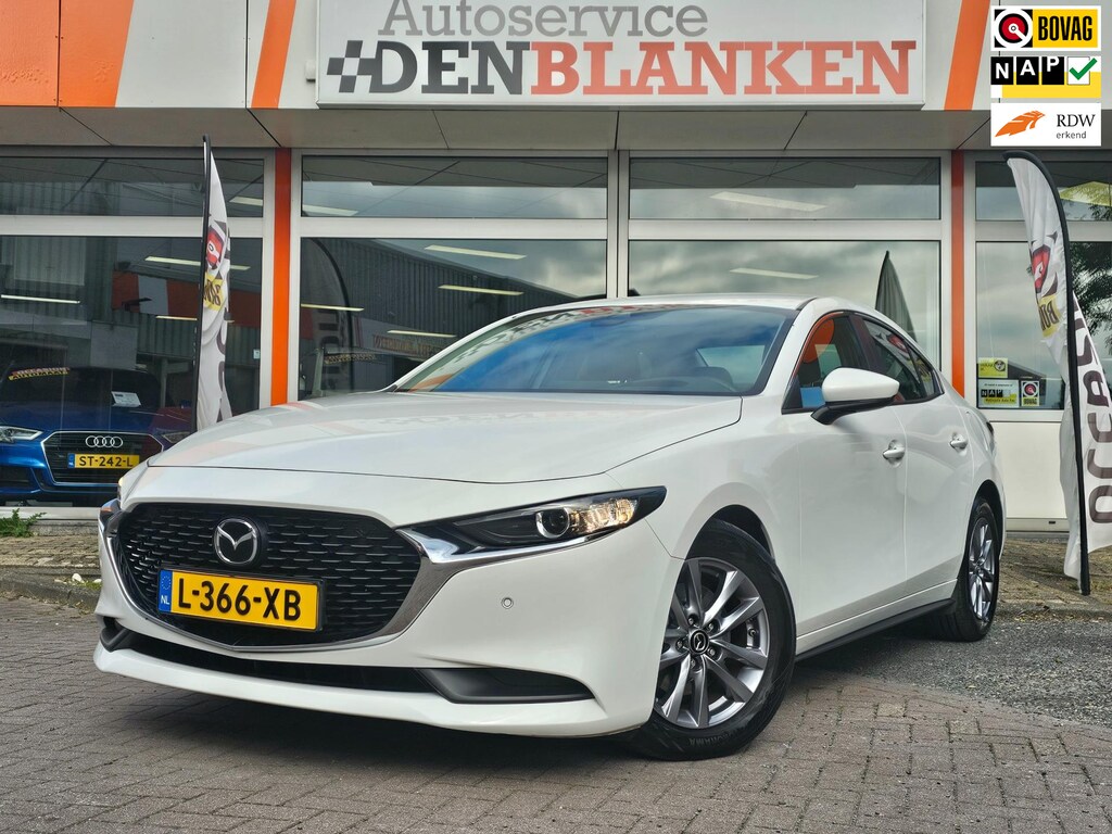 Mazda 3 2.0 e-SkyActiv-G M Hybrid Comfort BJ.2021 / Navi / Camera / Head-Up / Led / Clima / Keyless / Lmv !!