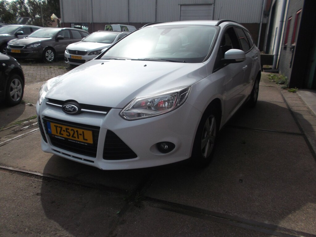 Ford Focus Wagon 1.0 EcoBoost Trend koppakking lek loopt wel