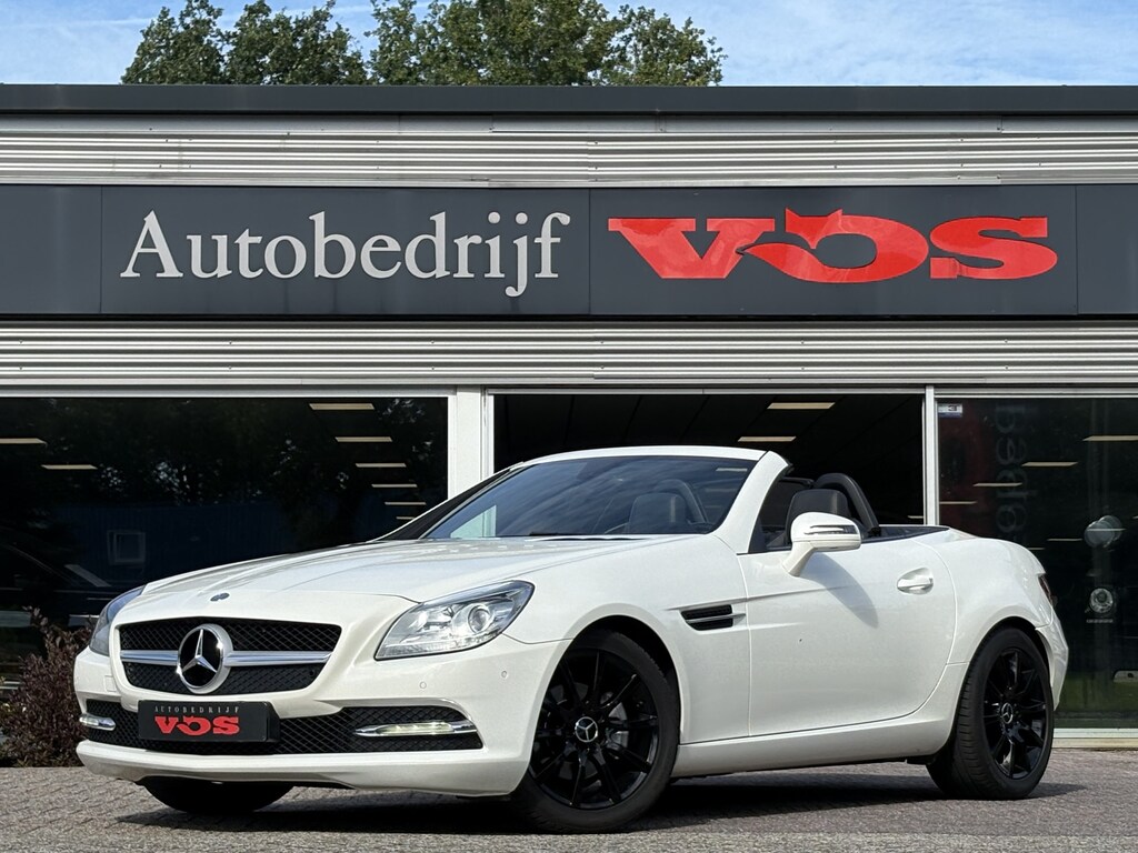 Mercedes-Benz SLK 200 | CarPlay | Nekverwarming | Camera | Panodak