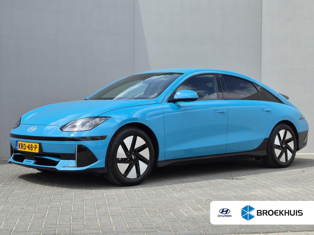 Hyundai Ioniq 6 Connect 53 kWh / SOH 100% / warmtepomp / Dealer onderhouden / Fabrieksgarantie tot 08-2028 / CCS snelladen / All season banden / Head Up Display / WLTP bereik 429 km bereik stad 589 km / Achteruitrijcamera / Apple Carplay Android Auto /