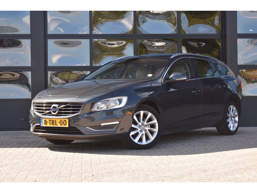 Volvo V60 1.6 D2 Summum '14 Leder Clima Navi Cruise