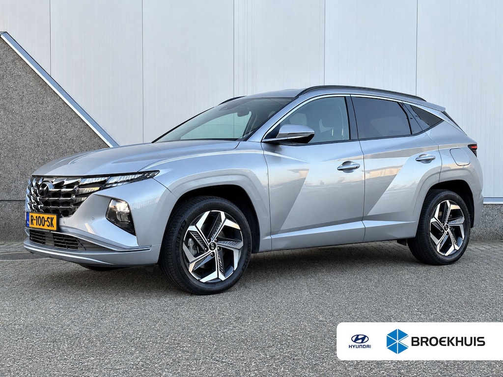 Hyundai Tucson 1.6 T-GDI HEV Comfort / Navigatie / Camera / Parkeersensoren v + a / Climate Control / 19 inch LMV / Telefoon / Dealer onderhouden auto.
