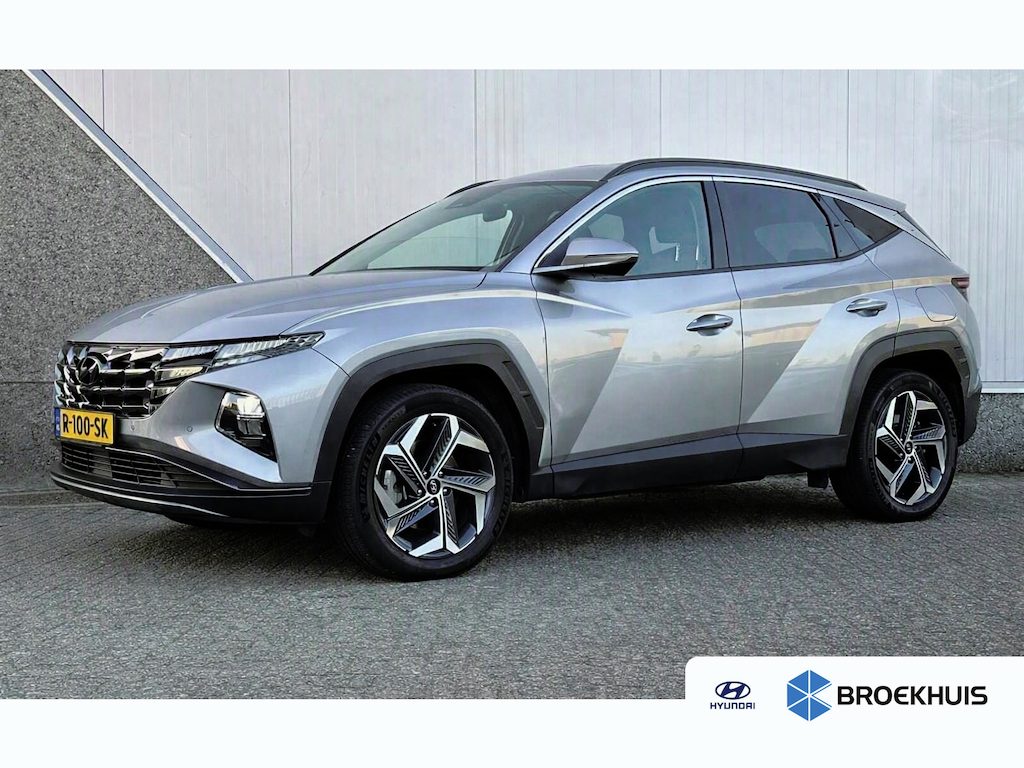 Hyundai Tucson 1.6 T-GDI HEV Comfort / Navigatie / Camera / Parkeersensoren v + a / Climate Control / 19 inch LMV / Telefoon / Dealer onderhouden auto.