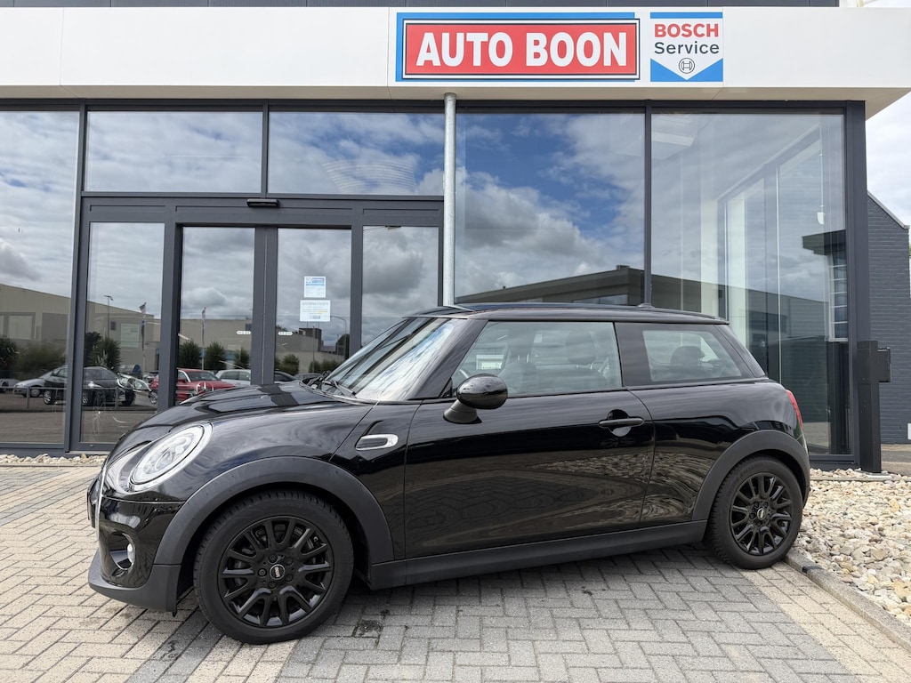 MINI Cooper 3-Deurs 1.5 136PK : NAVI/LEER/LED/PDC/ CLIMA/S&S/MEDIA/BTA/SPORTZETELS/LMV/ .NL AUTO/KM=NAP