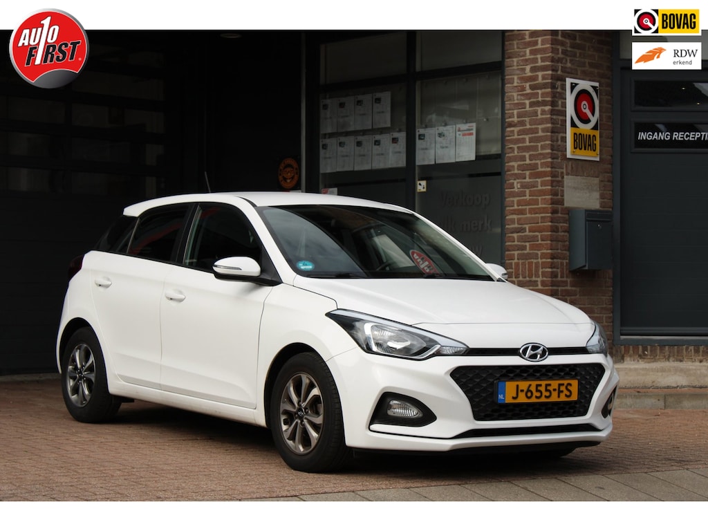 Hyundai i20 1.0 T-GDi ComfortPlusLine Navigator // Carplay // Camera // Trekhaak