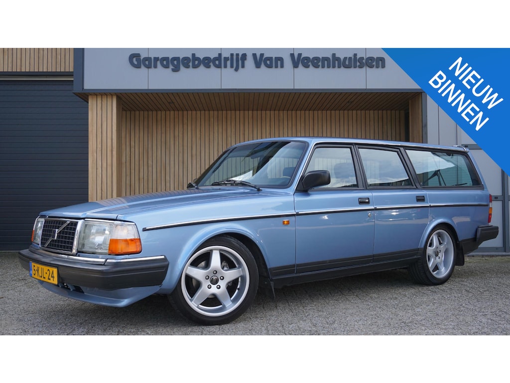 Volvo 200-Serie 240 245 2.3 Turbo 250PK B230FK Leder Airco 17inch Eiker *iPd* Cruise Control *Gereviseerde Motor* Unieke Volvo & Top Conditie!