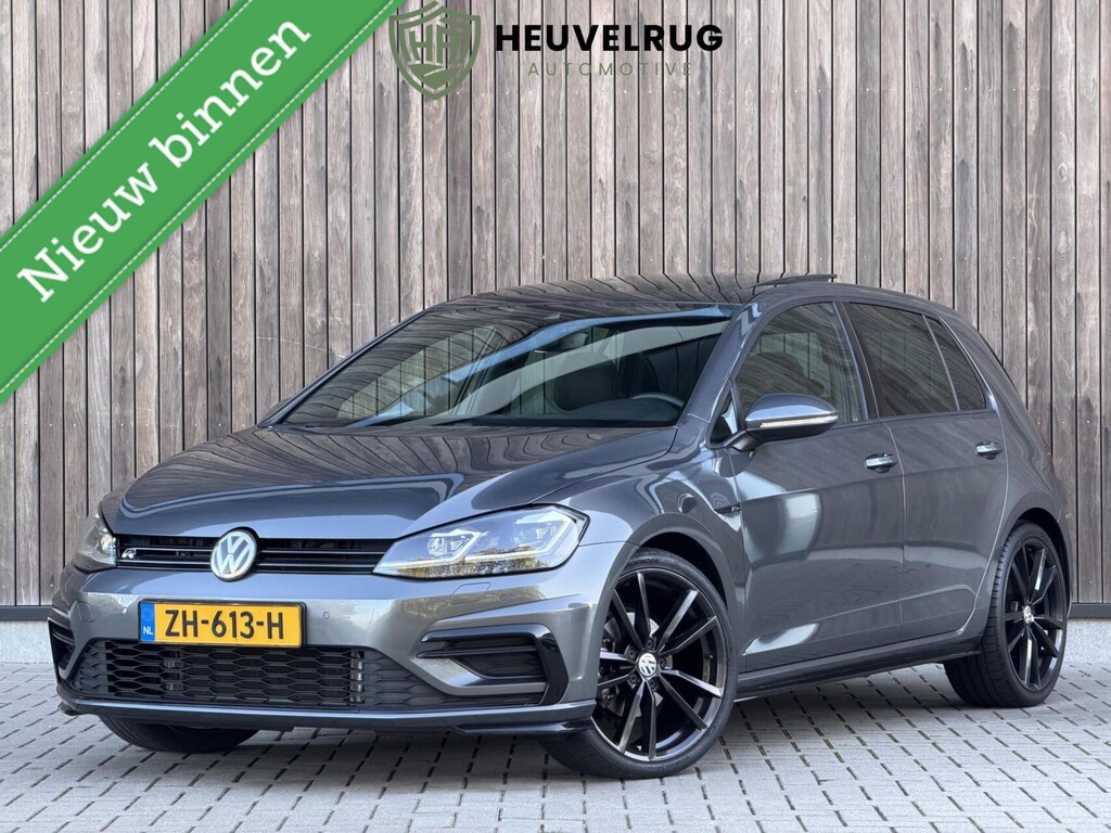 Volkswagen Golf 1.5 TSI Highline Business R - Line | PANORAMADAK | CARPLAY | CAMERA | SFEERVERLICHTING