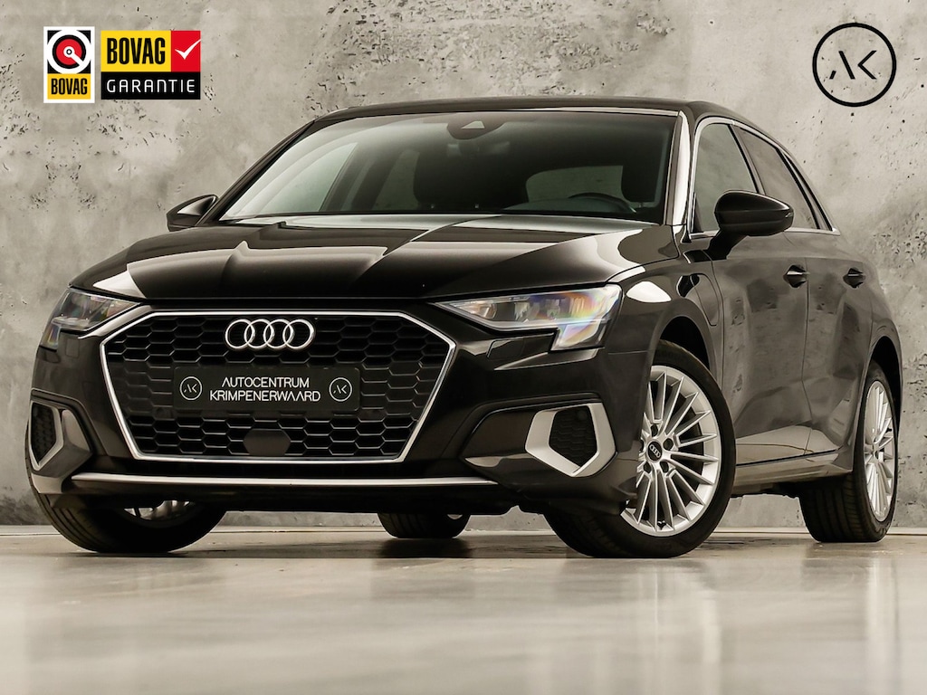 Audi A3 Sportback 40 TFSI e Sport 204Pk Automaat (APPLE CARPLAY, GROOT NAVI, LEDER, STOELVERWARMING, SPORTSTOELEN, ADAPTIVE CRUISE, GETINT GLAS, NIEUWSTAAT)