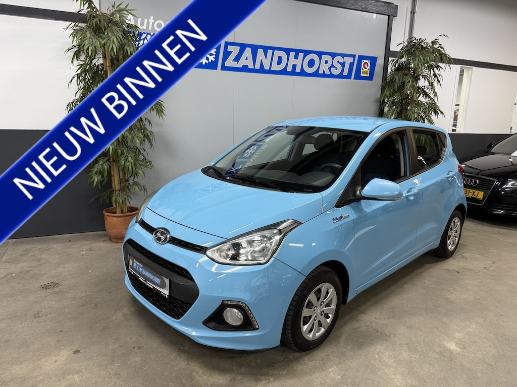 Hyundai i10 1.0i i-Motion Comfort Plus Ecc // Cruise
