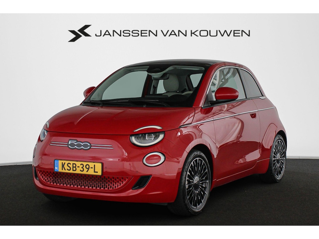 Fiat 500e La Prima 42 kWh Pano Leder Stoelverwarming JBL Camera Apple CarPlay