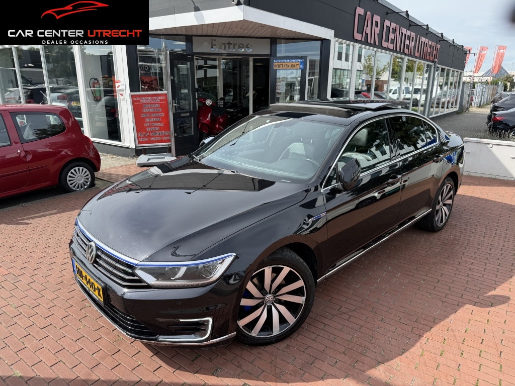 Volkswagen Passat 1.4 TSI GTE Highline pano airco Apple Carplay