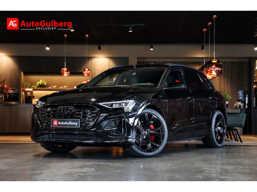Audi Q8 e-tron 55 quattro S Black Edition VOLL 115 kWh Panorama dak, Leder, Head-up, ACC, 360, Bang&Olfsen, Adaptive air, Keyless, Matrix, Glasoptiek/ Spiegel/ Ambiente+/ Park/ Tour/ Stad/ Hulp+ pakket, Lmv 21''