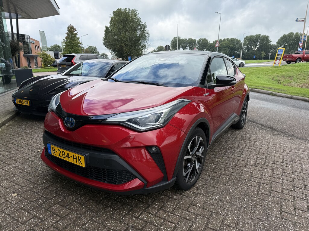 Toyota C-HR / C-HR+ 2.0 Hybrid Executive ** Trekhaak ** JBL ** Leder/alcantara