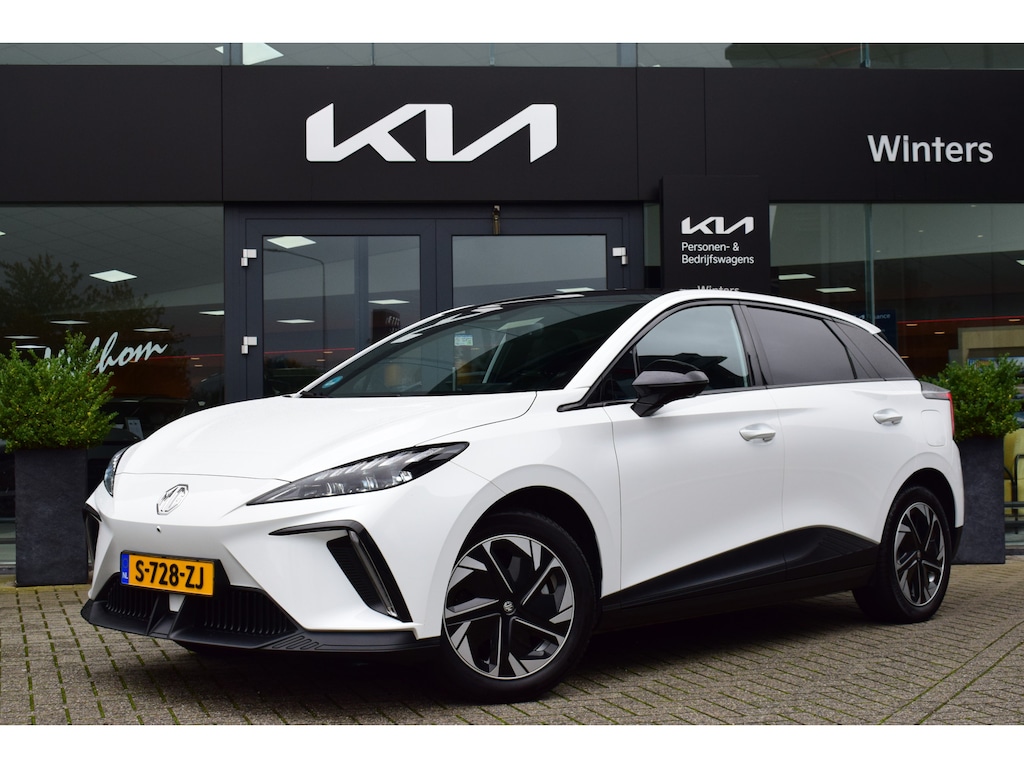 MG MG4 Electric Luxury 64 kWh | Trekhaak | 360° Camera | Stoel-/ Stuurverwarming | Dodehoekassistentie |