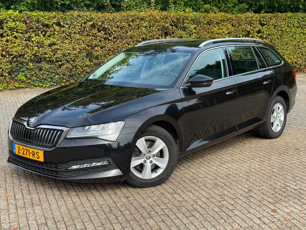 Skoda Superb Combi 1.5 TSI ACT Business Edition Automaat | ACC | Navi | CarPlay | Keyless | LED