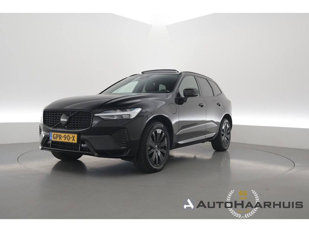 Volvo XC60 2.0 T6 Plug-in hybrid AWD Plus Dark | Rijklaar! | Black-Pakket | S/K-Dak | Leder+Memory | Adapt. Cruise | Stoel-Stuurverw. | Dig. Cockpit | Google | Camera+PDC | LED | 19'' | Elek. Klep V
