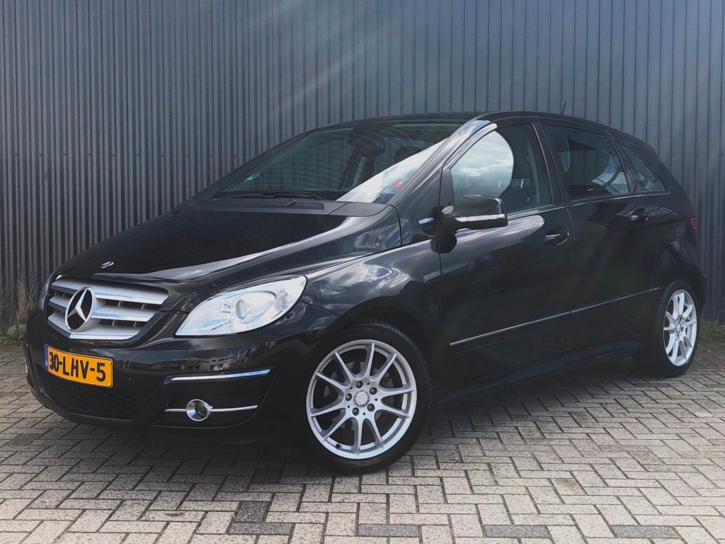 Mercedes-Benz B-klasse 150 BlueEFFICIENCY |Dealer Onderhouden | Airco | 17" Velgen | Stoelverwarming |