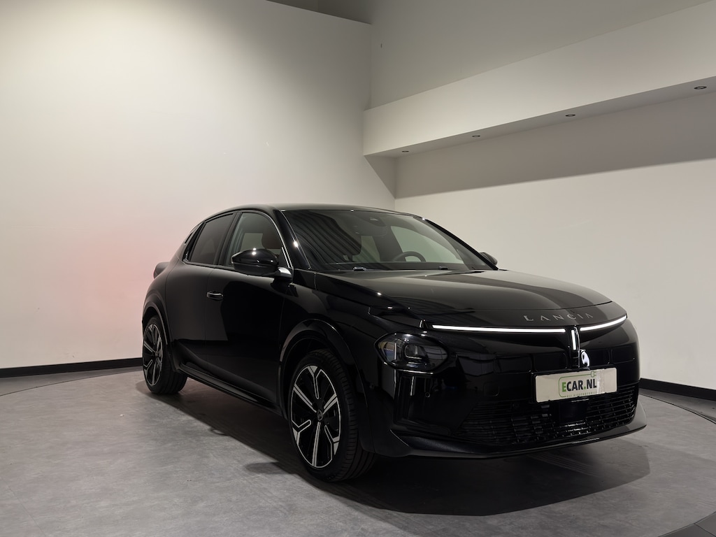 Lancia Ypsilon LX 51 kWh | Keyless | Velours bekleding | Stoelen verwarmd | Elektr. stoelen