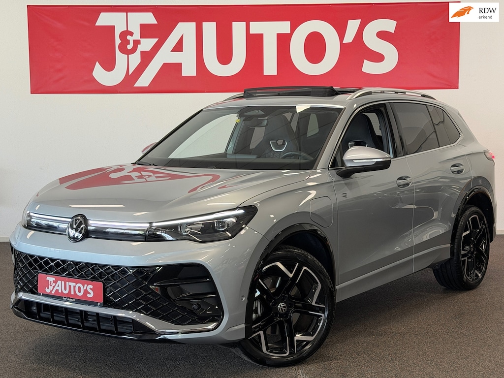 Volkswagen Tiguan 1.5 eHybrid R-Line Edition|PANORAMA|CAR-PLAY|ECC AIRCO