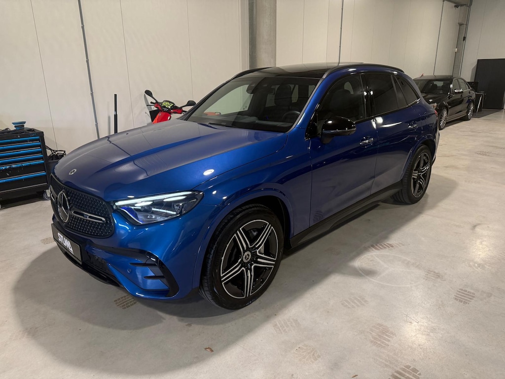 Mercedes-Benz GLC 400e 4MATIC AMG Line | Pano | 360 | Burmester | Sfeer | Memory | Digital Light | Trekhaak | Luchtvering | Keyless | DAB | BTW | Dealer Onderhouden | Garantie