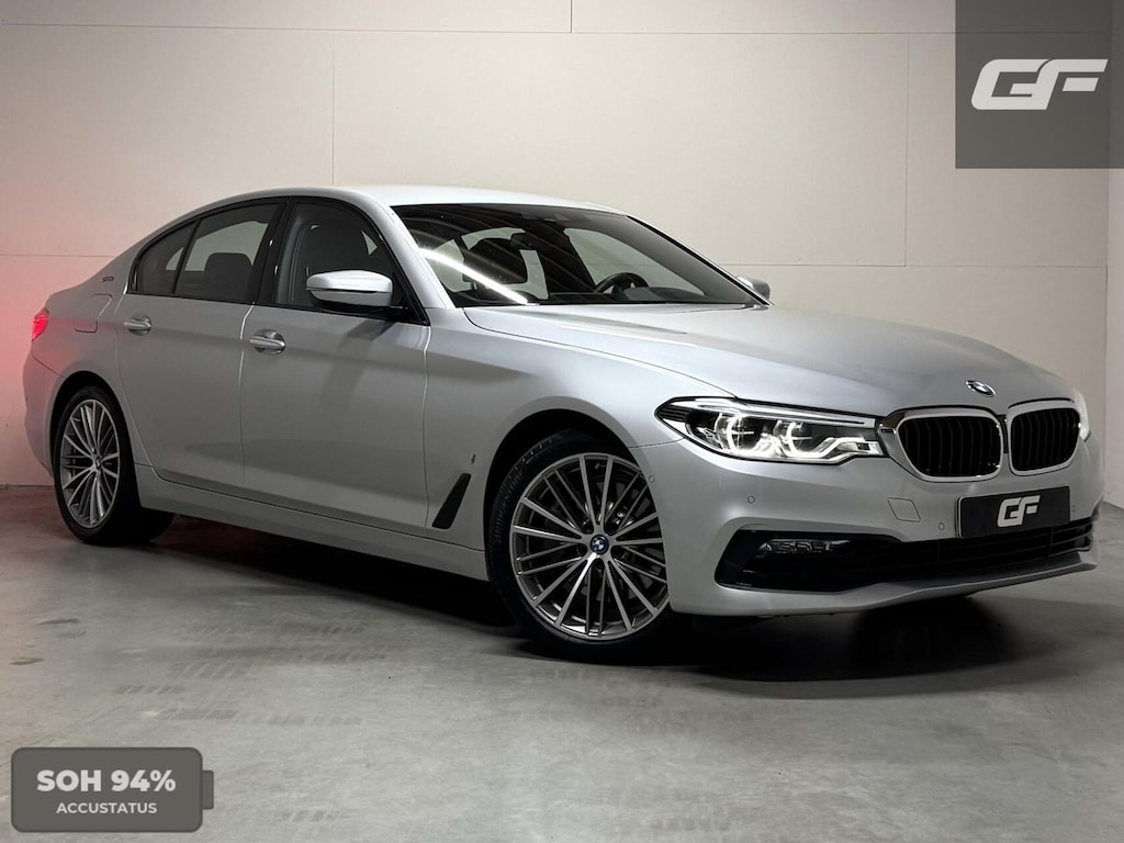 BMW 5-Serie 530e iPerformance M-Sport Leer Sfeer CarPlay Memory