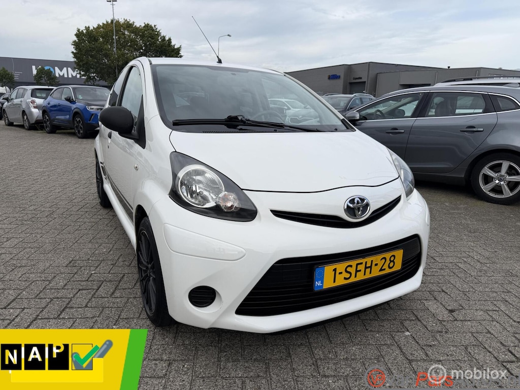 Toyota Aygo 1.0 VVT-i Now,Airco,5drs,NAP,2de eigenaar