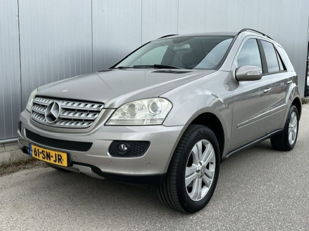 Mercedes-Benz ML-klasse 350 V6 benz, supernette en volle auto