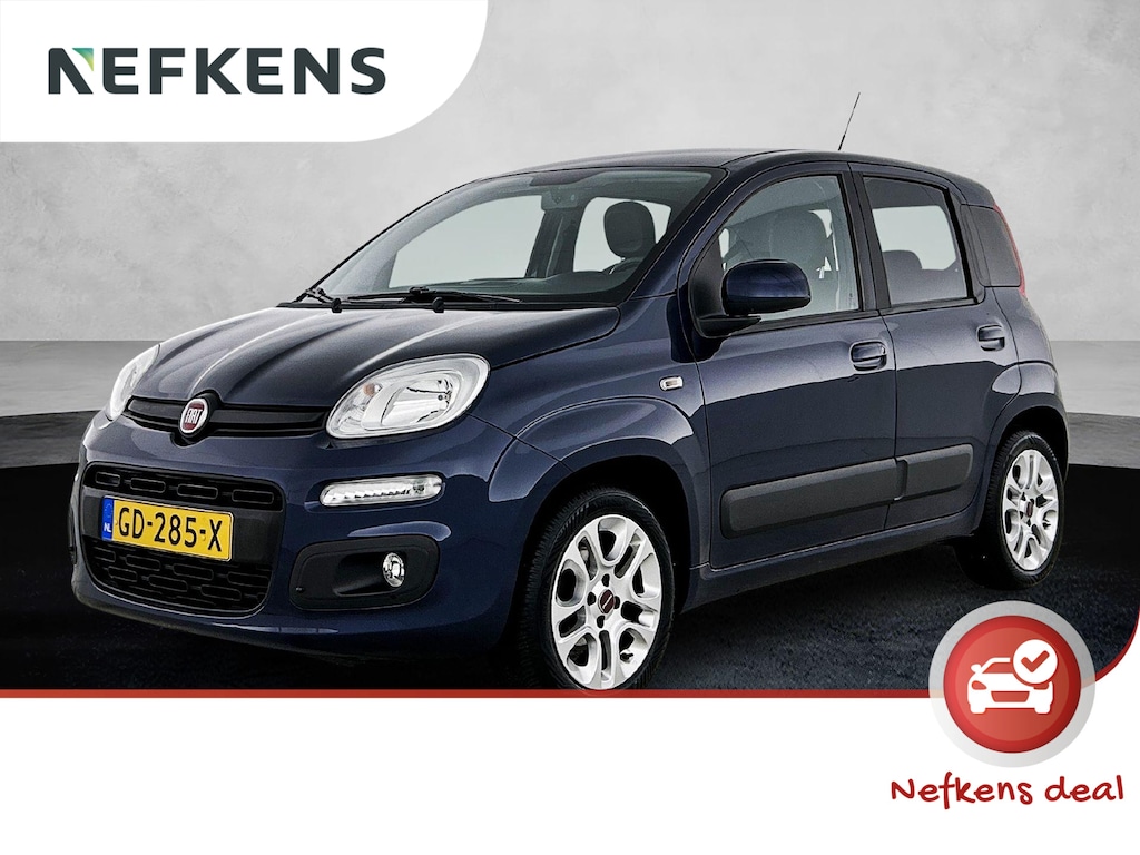 Fiat Panda 1.2 69pk Lounge | LAGE KM | Climate Control | Parkeersensoren | Getint Glas | IsoFix |