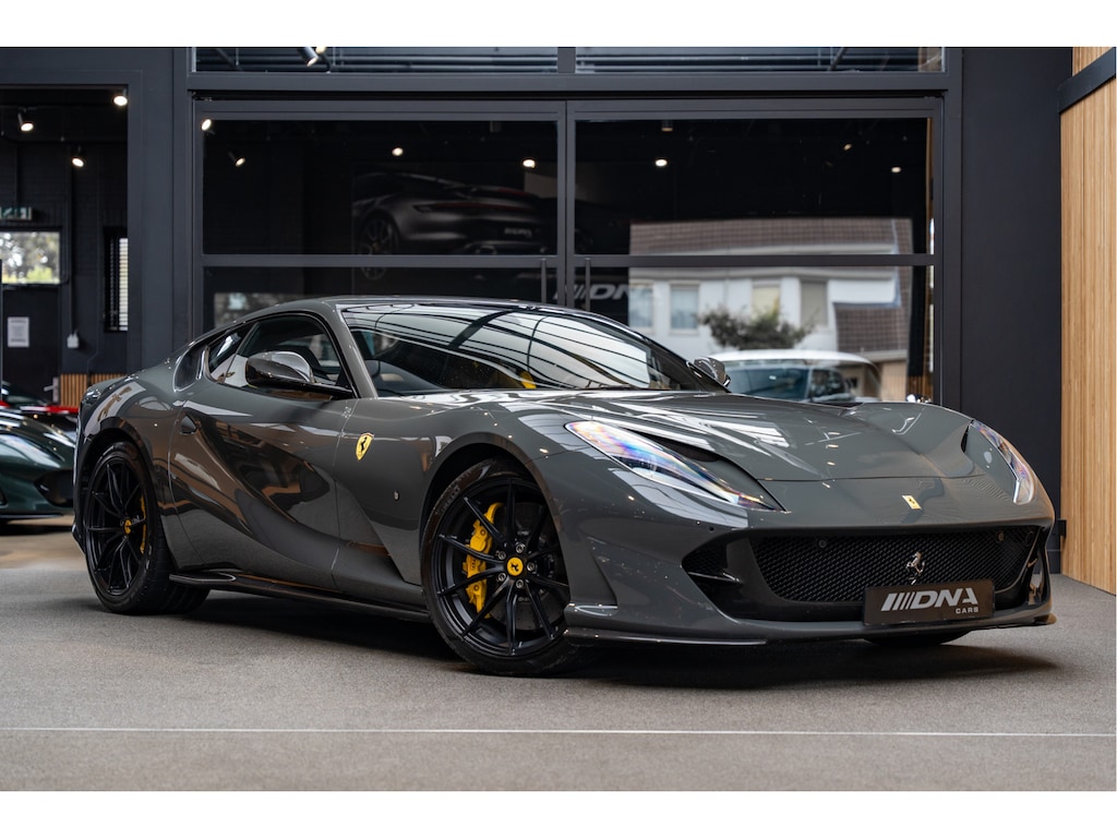 Ferrari 812 Superfast Full Carbon Historical Color Lift JBL 6.5 V12 Superfast HELE Carbon Seats Grigio Scuro