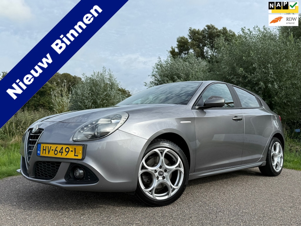 Alfa Romeo Giulietta 1.4 T Sprint Automaat | 1e Eigenaar | Navi | Clima | 17" Velgen | Alcantara | PDC | Cruise | LED | BT/USB/AUX
