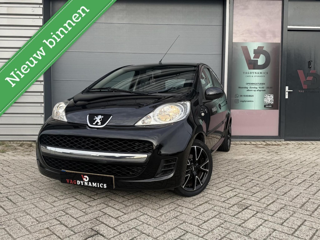 Peugeot 107 1.0-12V Black & Silver 5DRS NAP ISOFIX Airco