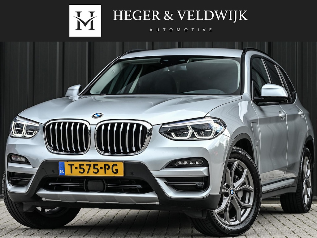 BMW X3 xDrive30e High Executive | Camera | Active Cruise | Memory Seat | Stoel + Stuurverwarming | Ambiance Interieur | BMW Gesture Control | Trekhaak | Apple Carplay |