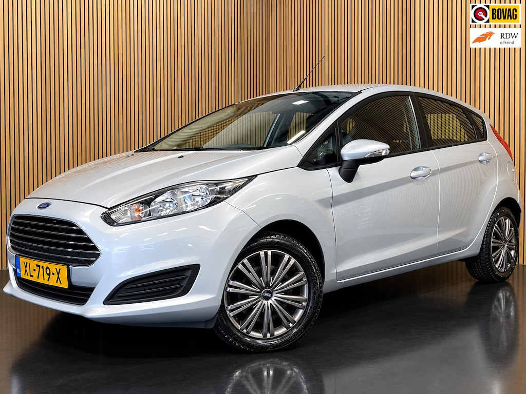 Ford Fiesta 1.25|82 PK|4-CILINDER|5-DEURS|FACELIFT MODEL|AIRCONDITIONING|ELEKTRISCHE RAMEN+SPIEGELS|USB|AUX|CV-AFSTAND|NETTE AUTO|