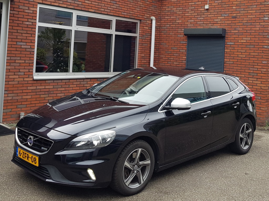 Volvo V40 D4 R Design Navi Trekhaak 1/2 Leder Ecc