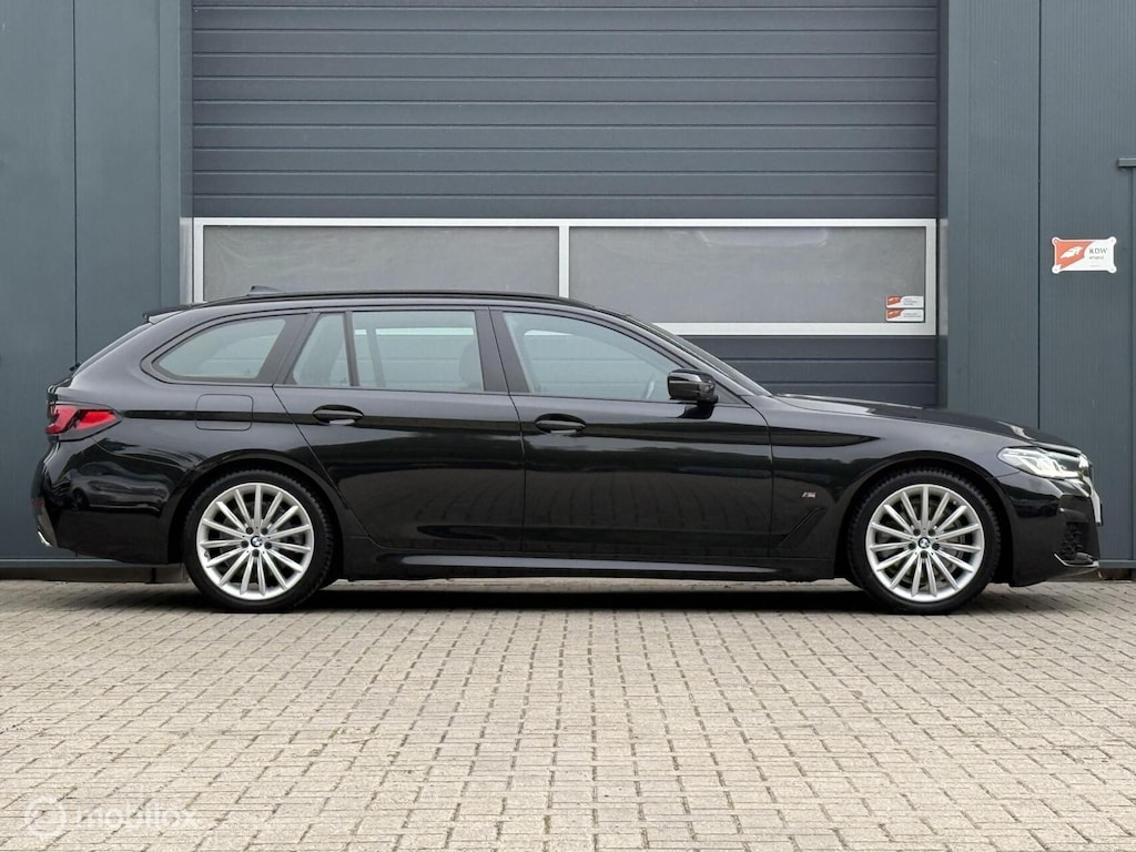 BMW 5-Serie Touring 520d Mild Hybrid M-SPORT Facelift