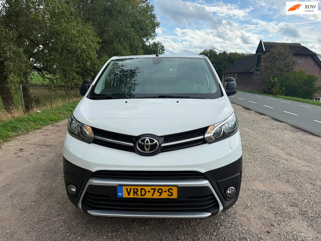 Toyota ProAce Worker 1.5 D-4D Worker Navigator, Lees Tekst!