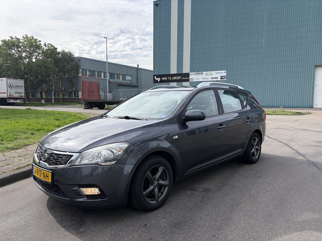 Kia Ceed cee'd Sporty Wagon 1.4i CVVT X-pect 90 PK.