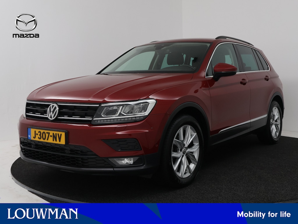 Volkswagen Tiguan 1.5 TSI ACT Highline | Trekhaak | Stoelverwarming | Navigatie |