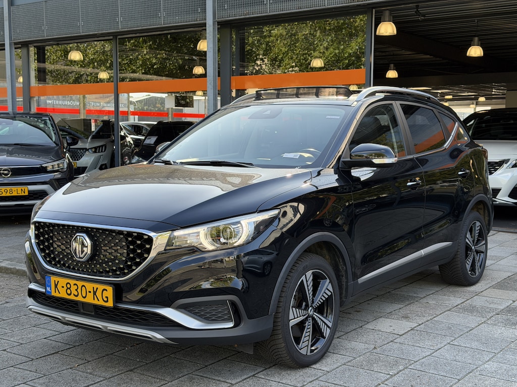MG MG ZS BWJ 12-2020 | EV 150PK Luxury 45 kWh SOH 91,7% | LEER | PANO DAK | STOELVERW | NAVI | CLIMA | CARPLAY | PDC | AD CRUISE |