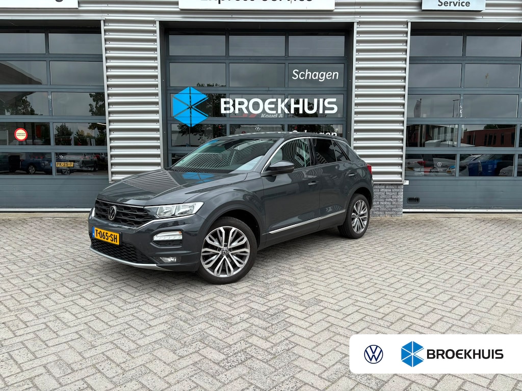 Volkswagen T-Roc 1.5 TSI 150 pk Style | Trekhaak | Stoelverwarming | Cruise control adaptief | Stoel verwarming |