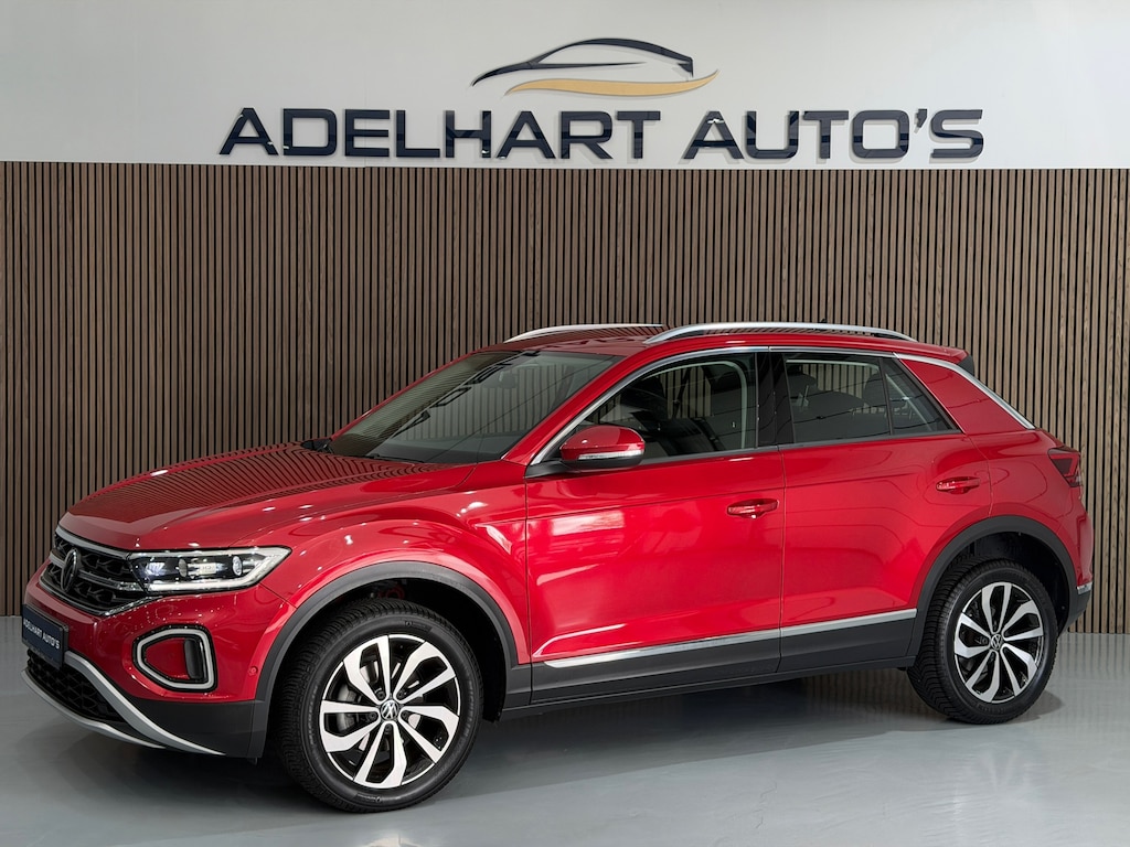 Volkswagen T-Roc 1.5 TSI Life 150 PK Automaat / Navigatie full map / Adaptive cruise / Apple CarPlay / etc..