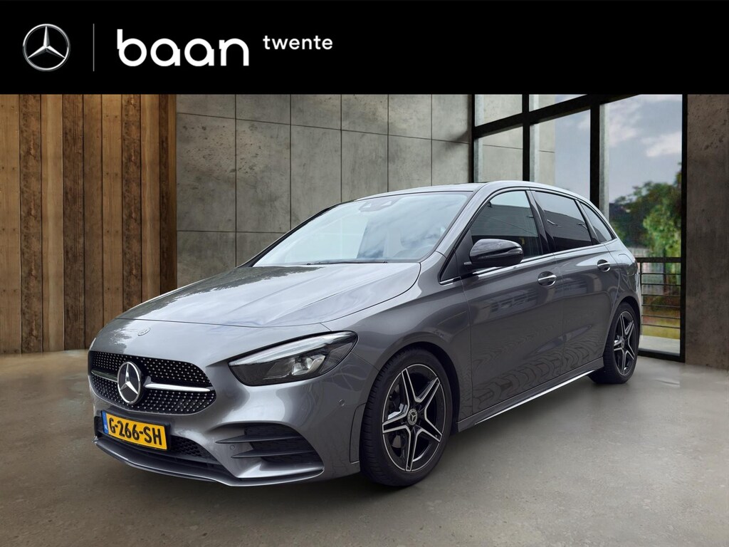 Mercedes-Benz B-klasse B 180 Business Solution AMG | Panoramadak | Trekhaak | Parkeercamera