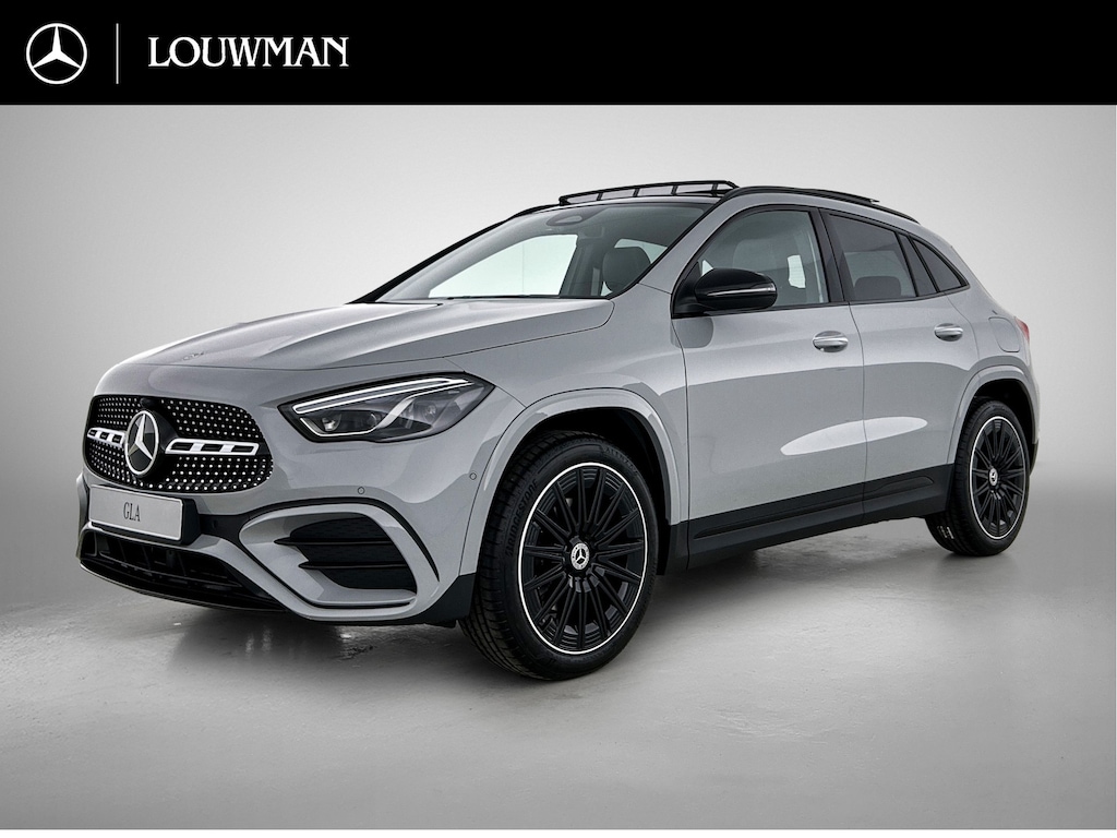 Mercedes-Benz GLA 250 e 140 Year Edition | Plus pakket | Nightpakket | Trekhaak | Panoramaschuifdak | 20” multispaaks lichtmetalen velgen | Warmtewerend, donkergetint glas |