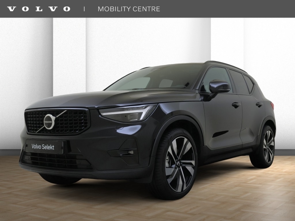 Volvo XC40 B4 Plus Dark | Pixel Led | Panoramadak | Trekhaak | 360° Camera |