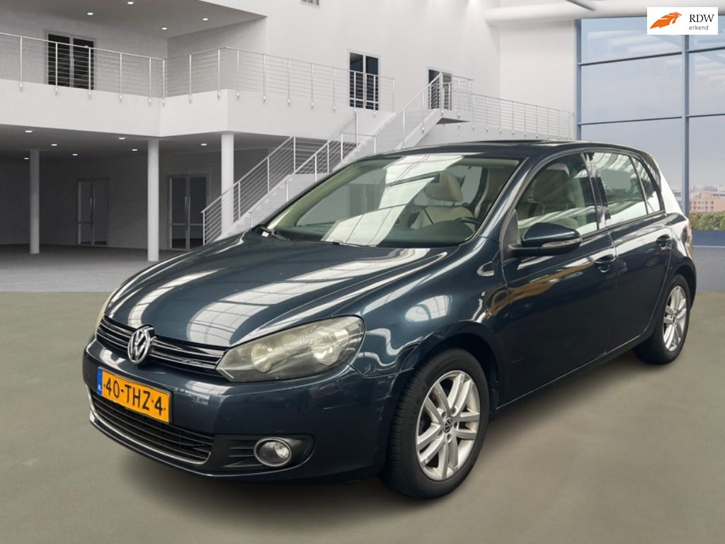 Volkswagen Golf 1.2 TSI Highline BlueMotion PANO NAVI CRUISE TREKHAAK 2 X SLEUTELS