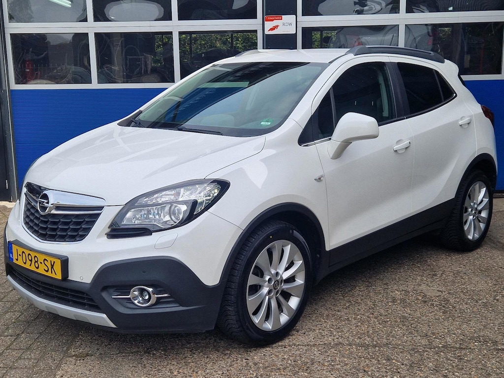 Opel Mokka 1.6 Cosmo / Trekhaak / Leder / Navigatie / Stoel-stuurverwarming / Cruise control / Camera / 18 inch / 4 nieuwe banden