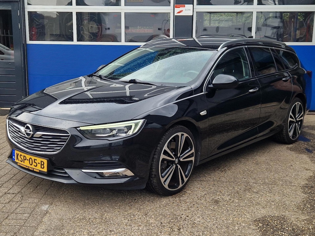 Opel Insignia SPORTS TOURER 2.0 Turbo 4x4 Innovation / Automaat / Stoelverwarming en ventilatie / BOSE geluidssysteem / 20 inch