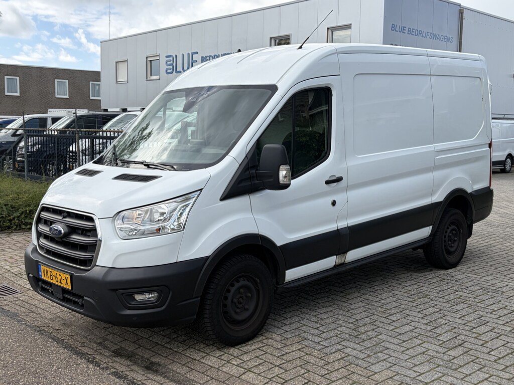 Ford Transit 350 2.0 TDCI 130PK Euro6 Automaat L2H2 Trend ✓ airco ✓ navigatie ✓ camera ✓ APK 04-2027
